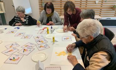 A.BC.DOM Services orgnanise un atelier manuel avec leur bénéficiaires