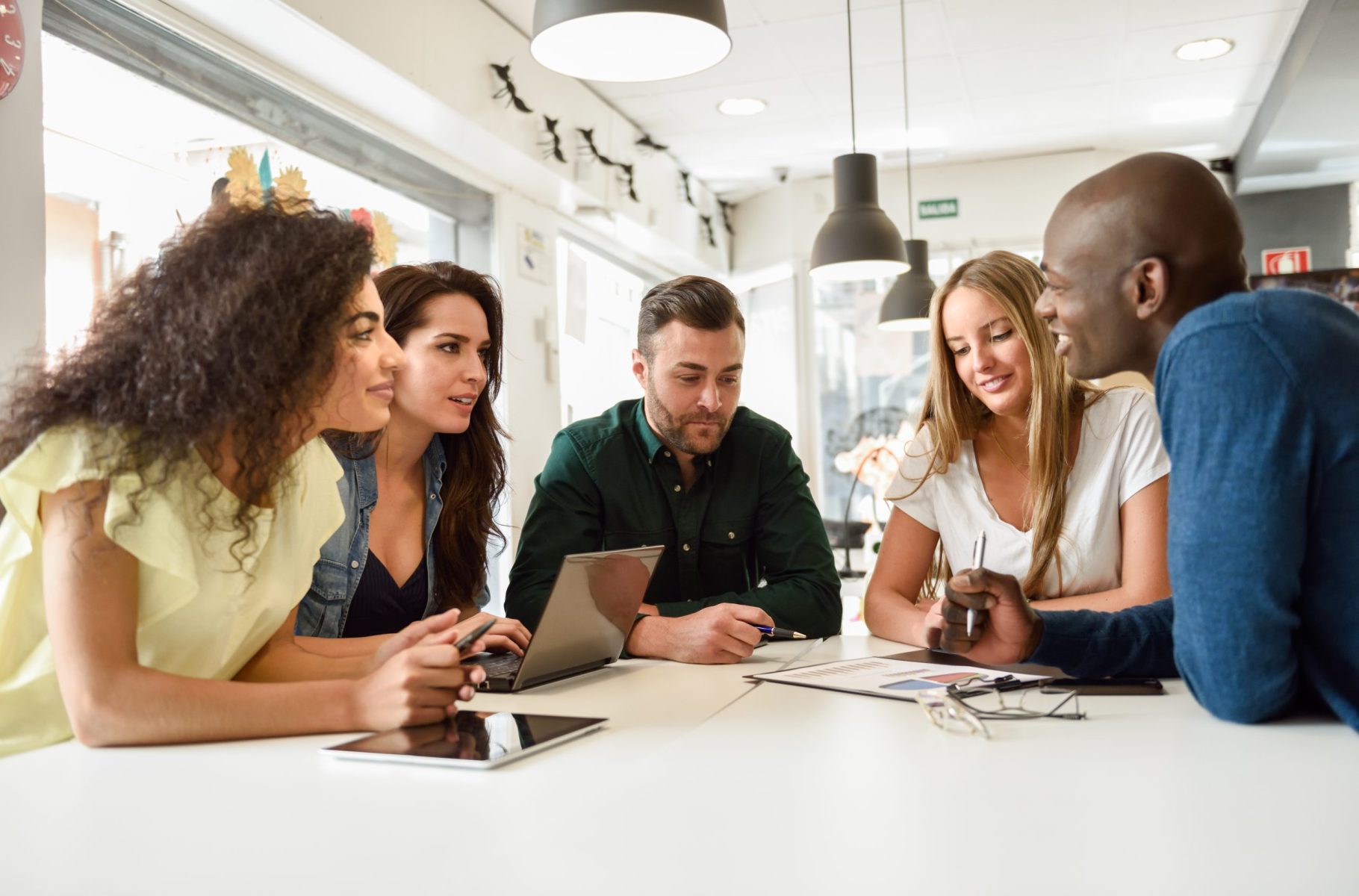 Réunion de travail entre collègue